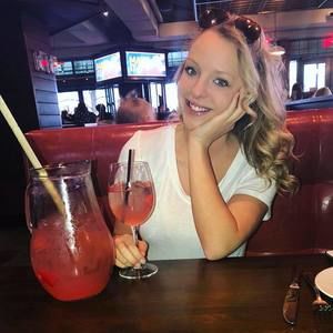 Meet your Posher, Emilie